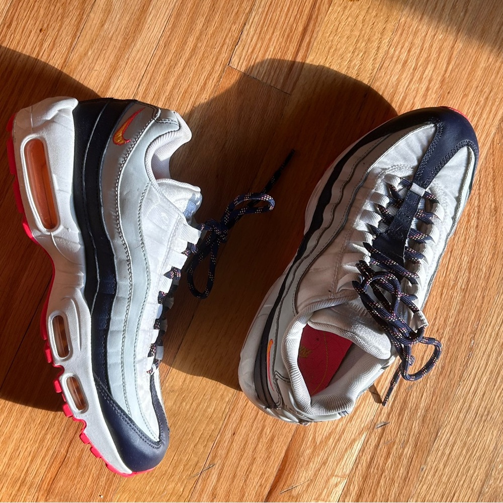 Nike AirMax 95! Size 9 women’s